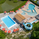 Luftaufnahme des Swimmingpools - Campingplatz Country Park - Le Touquin